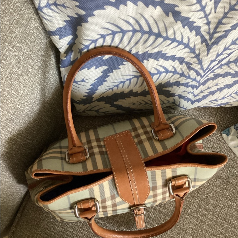 Burberry bag - Picture 6 of 13